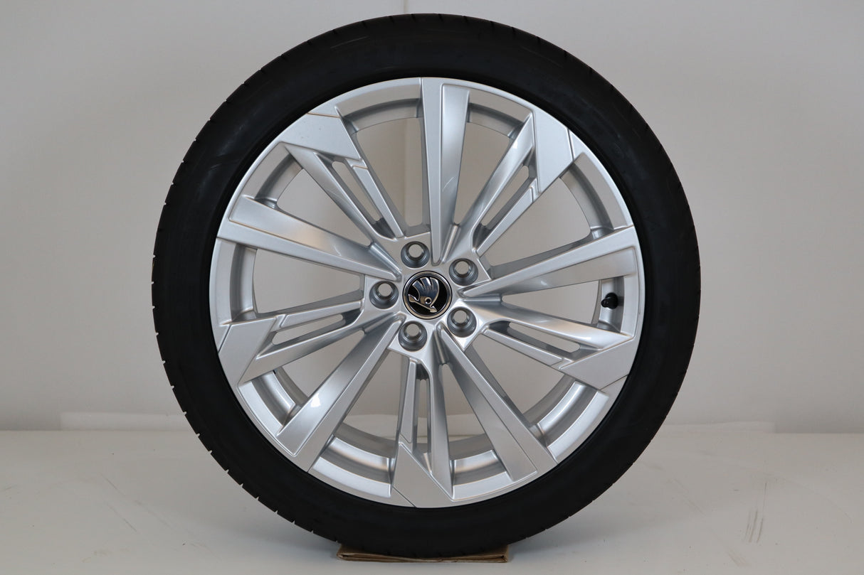 Skoda 18" Kompletträder Fornax Kamiq NW4, Scala NW1 658601025P