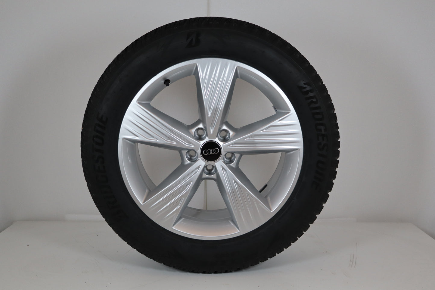 Audi 19" Winterräder 5-Arm Q4 89A 89A601025B