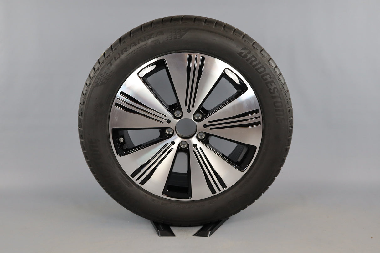 Mercedes 18" Kompletträder 5-Speichen EQA H243, EQB X243 A2434010100