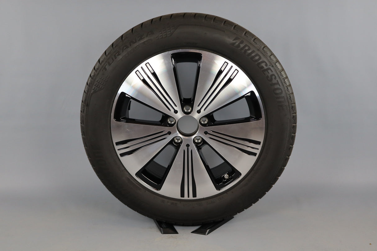 Mercedes 18" Kompletträder 5-Speichen EQA H243, EQB X243 A2434010100