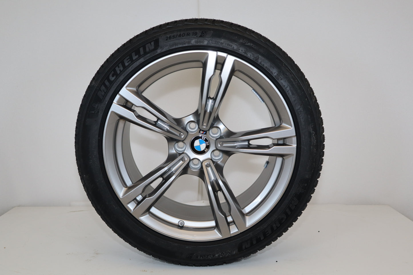BMW 19" Winterräder 705 M M5 F90, M8 F91, F92, F93 8043663