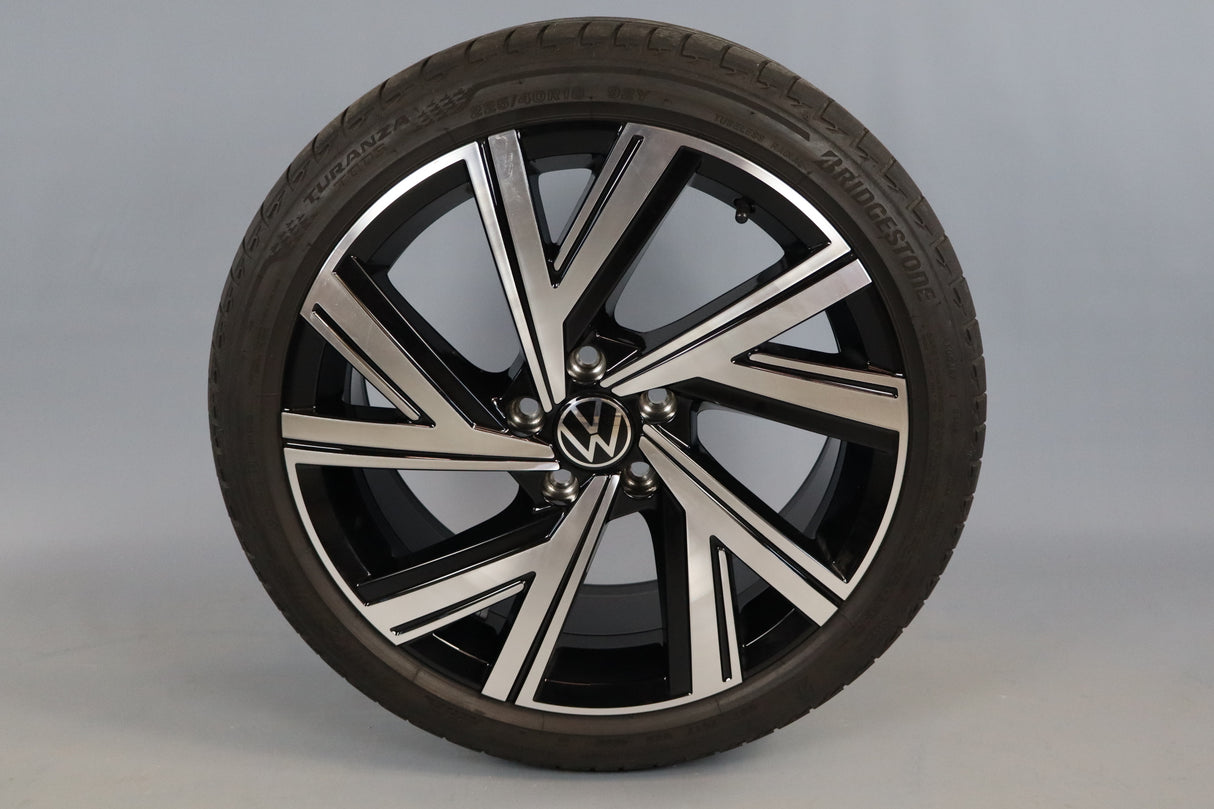 VW 18" Kompletträder Bergamo Golf 8 CB1, CD1 5H0601025M