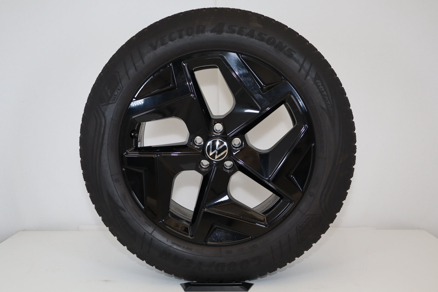 VW 19" Ganzjahresräder Coventry Tuareg CR7 760601025AG