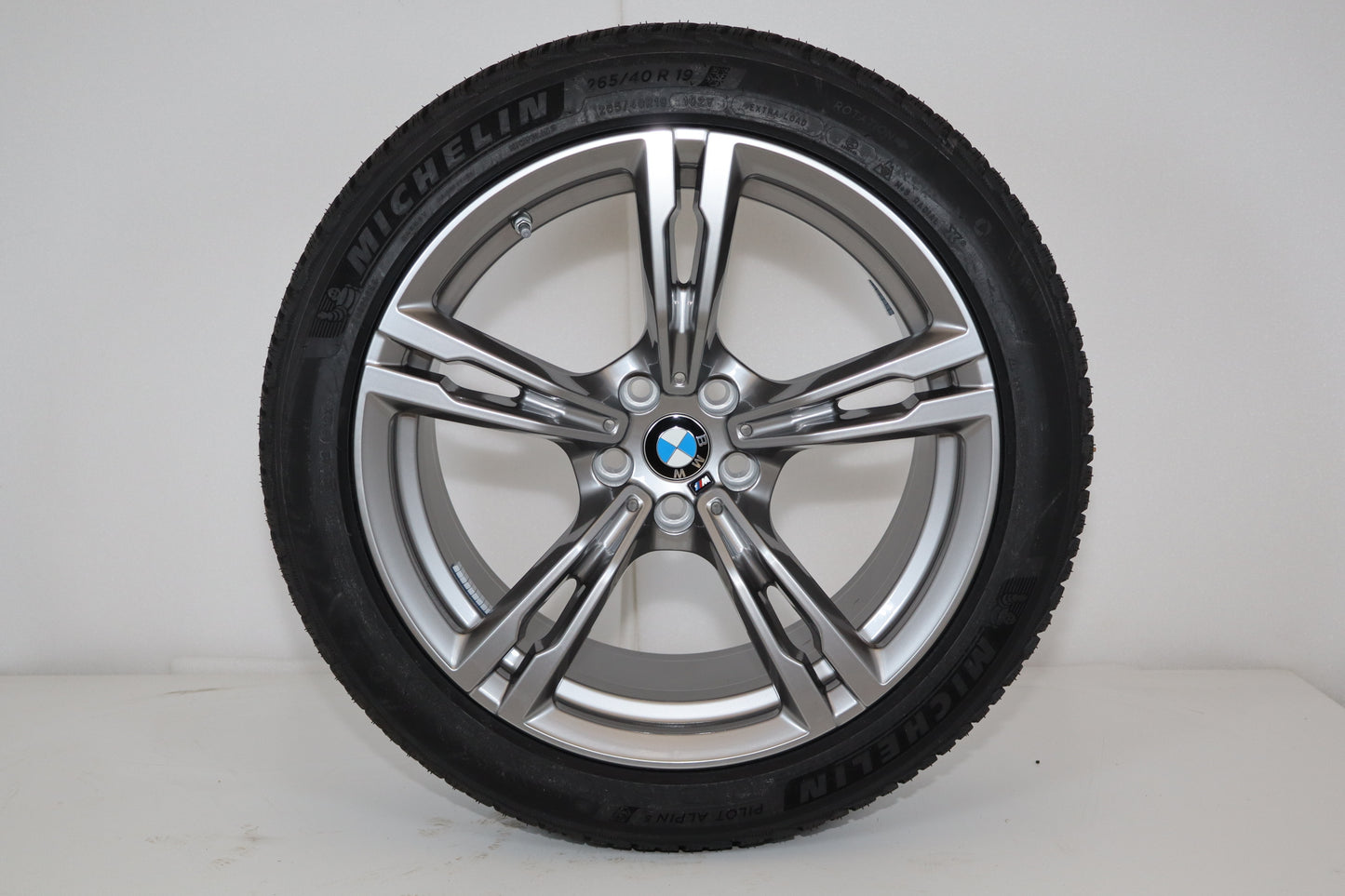 BMW 19" Winterräder 705 M M5 F90, M8 F91, F92, F93 8043663