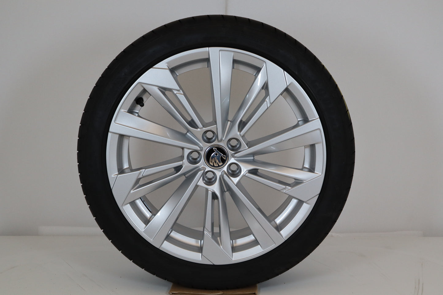 Skoda 18" Sommerräder Fornax Scala NW1 658601025P