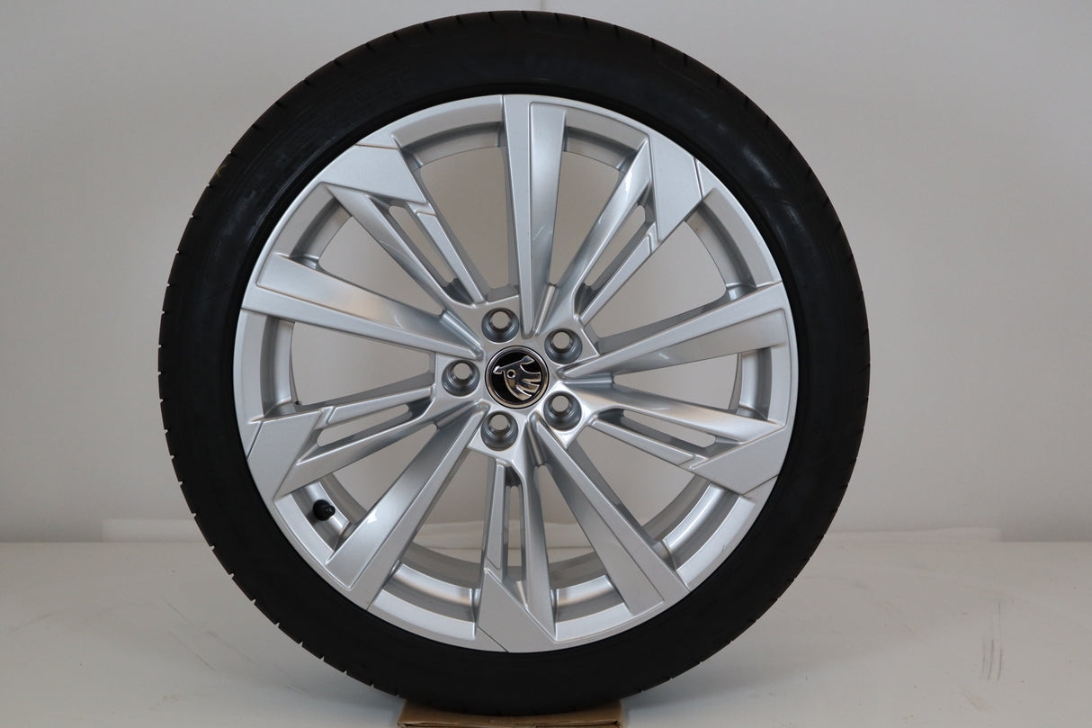 Skoda 18" Kompletträder Fornax Kamiq NW4, Scala NW1 658601025P