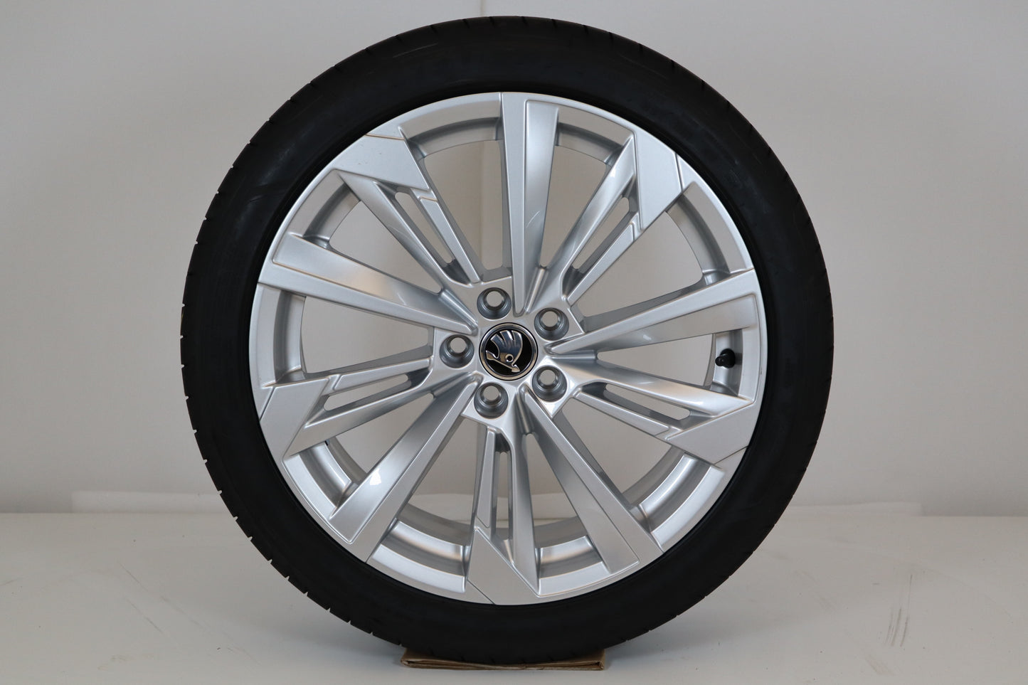 Skoda 18" Sommerräder Fornax Scala NW1 658601025P