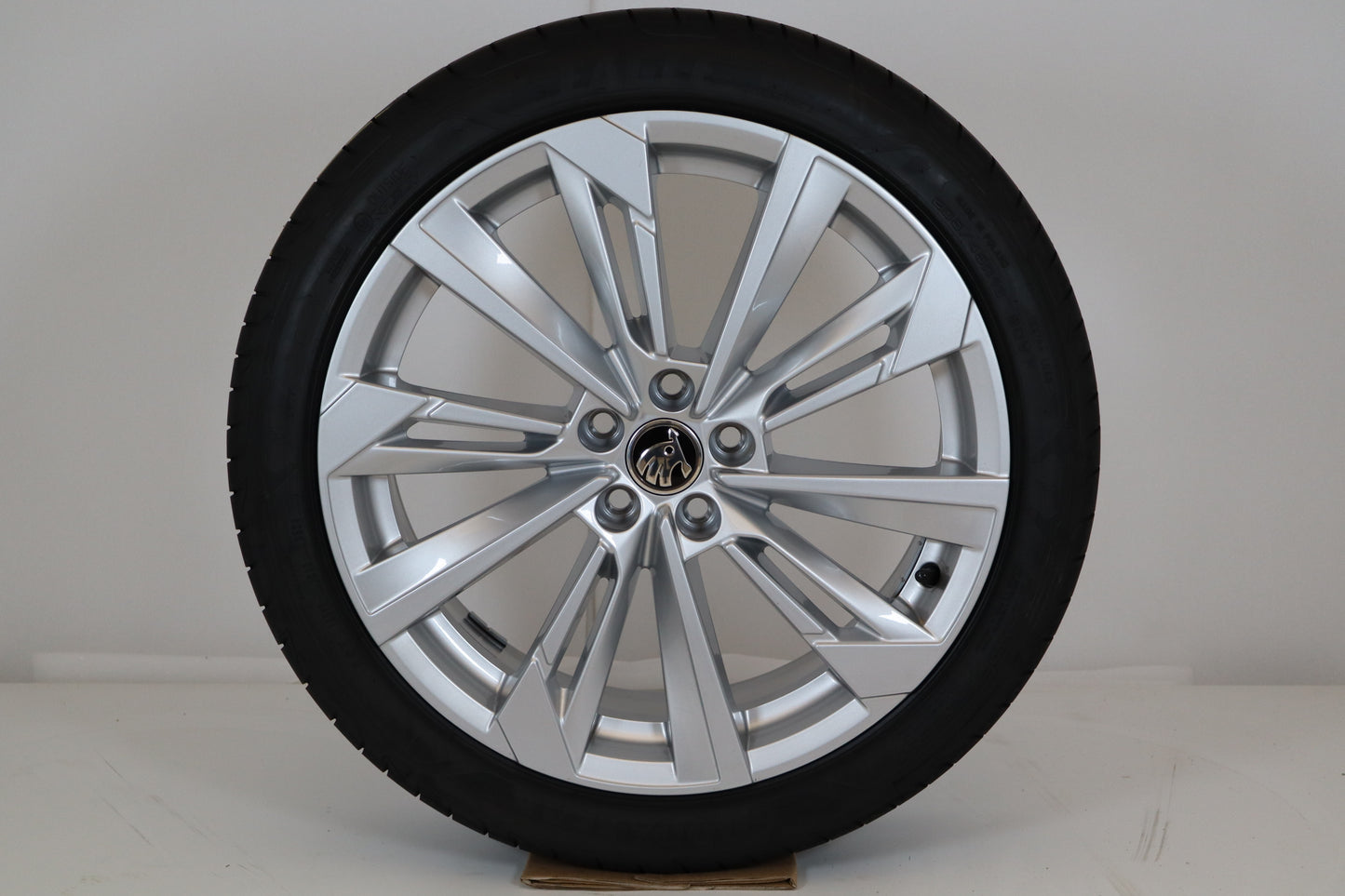 Skoda 18" Sommerräder Fornax Scala NW1 658601025P