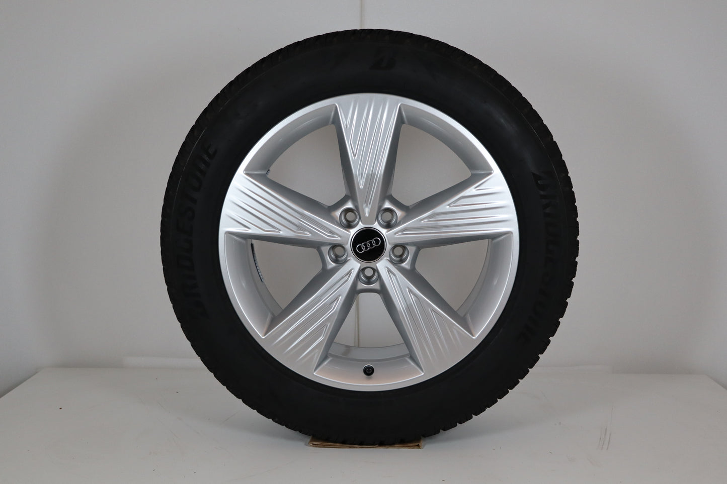 Audi 19" Winterräder 5-Arm Q4 89A 89A601025B